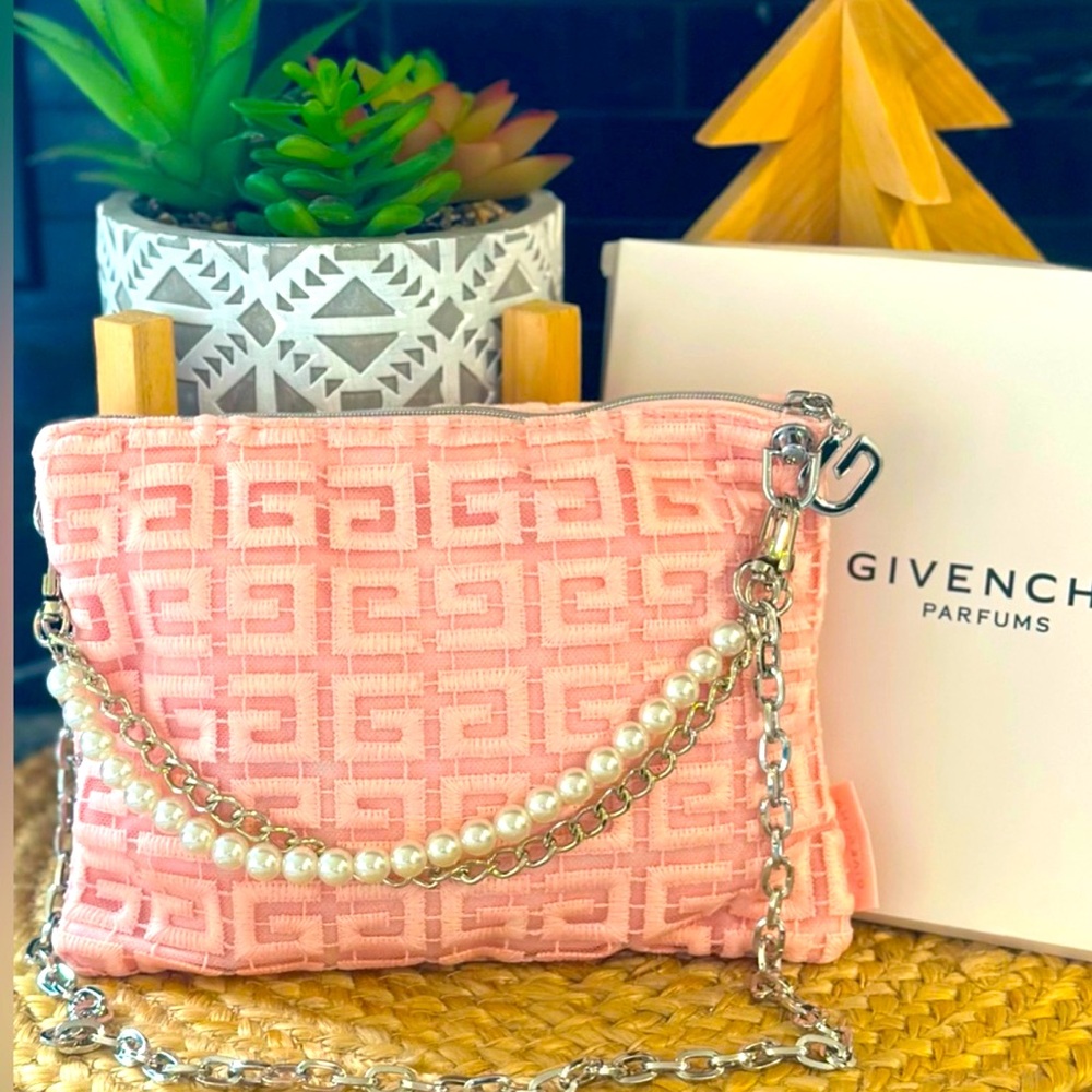 GIVENCHY Beauty